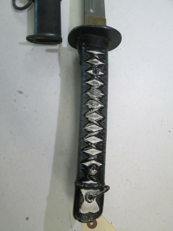 blackhilt.thumb.jpg.76a78e247684884a3523219501dffac8.jpg
