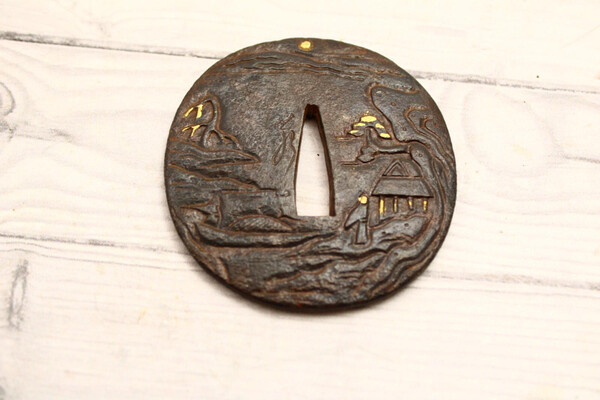 tsuba_1.thumb.jpeg.fc6722e167c5d0765ada91b2f805280b.jpeg