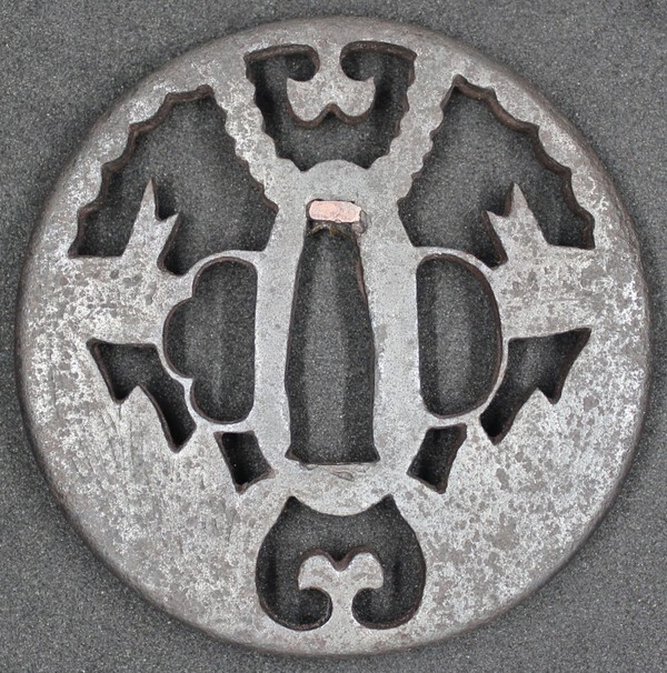 Tsuba2.thumb.jpg.44e9fa09d9312c2316e821ba431aa741.jpg