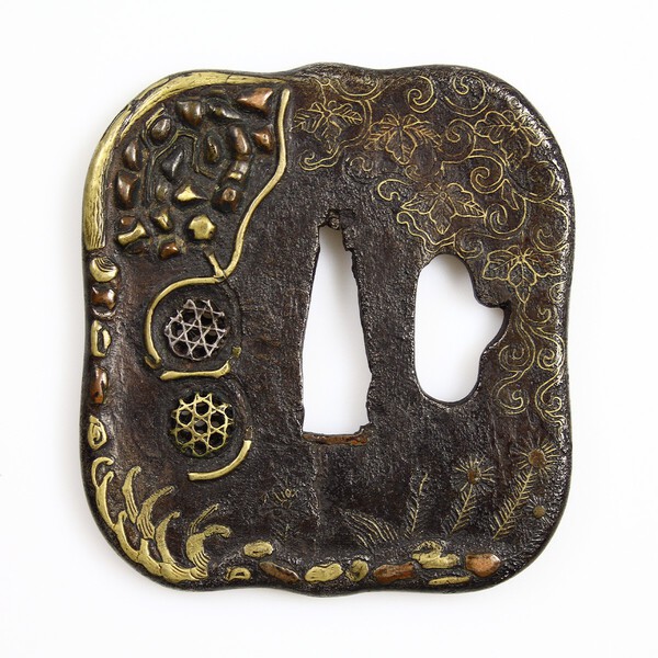 AM-0051-higo-jingo-tsuba-002.jpg