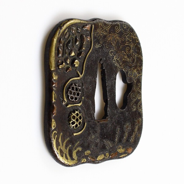 AM-0051-higo-jingo-tsuba-004.jpg