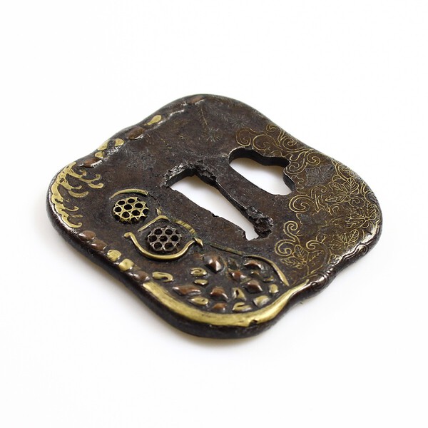 AM-0051-higo-jingo-tsuba-006.jpg