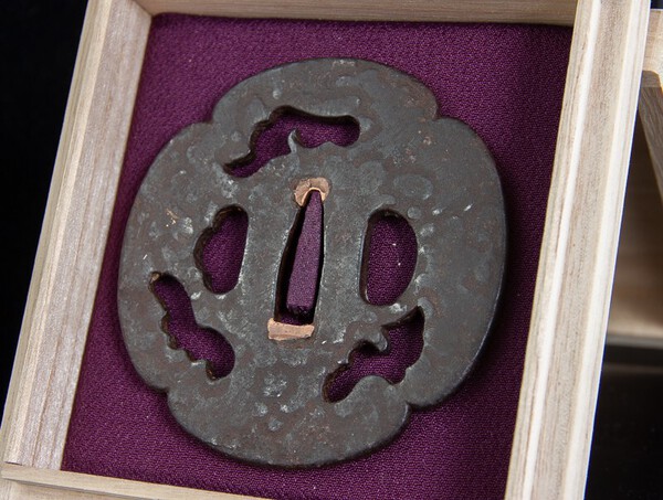 tsuba_small (15 of 20).jpg