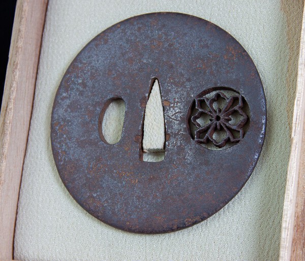 tsuba_small (17 of 20).jpg