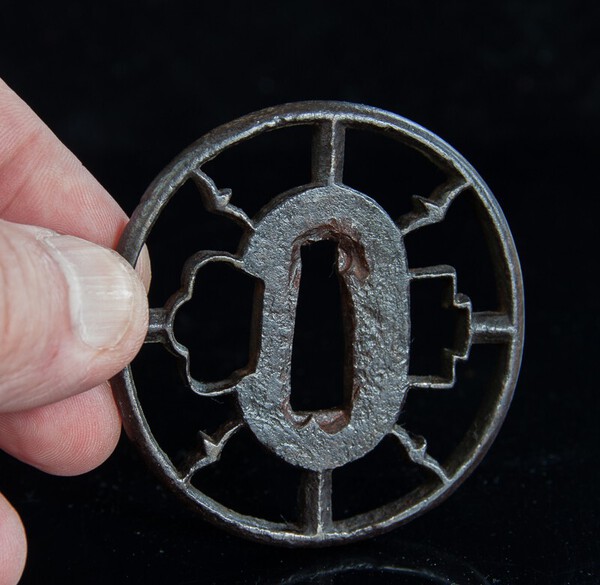 tsuba_small (9 of 20).jpg