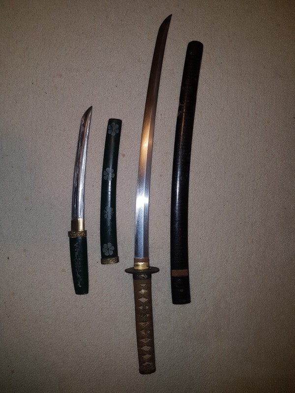 Wakishabi and Tanto unsheathed .jpg