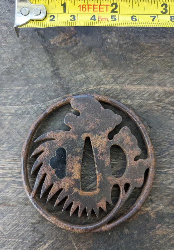 tsuba3pic2.thumb.jpg.7a27192f6ff0f7d205b935e29494a047.jpg