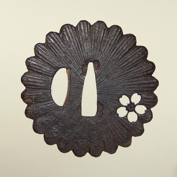 tsuba_047_o.thumb.jpg.d4ac5cde50e56f6d3035cde6ef17eca8.jpg