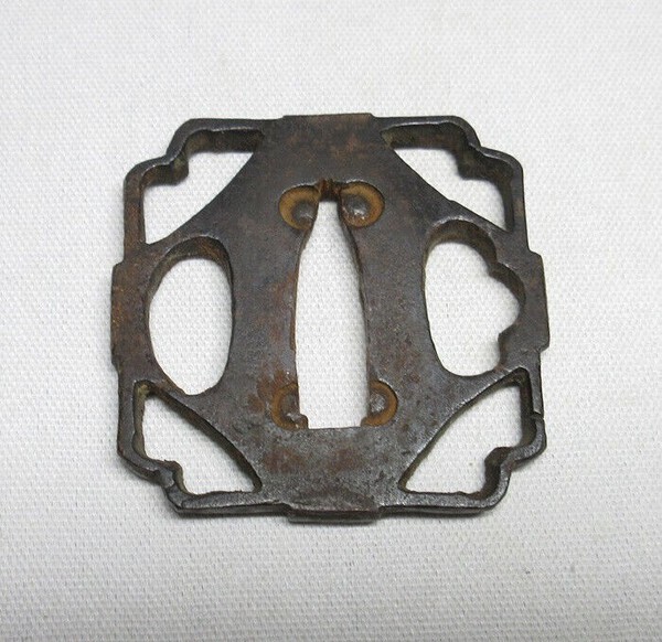 tanto tsuba 1.jpg