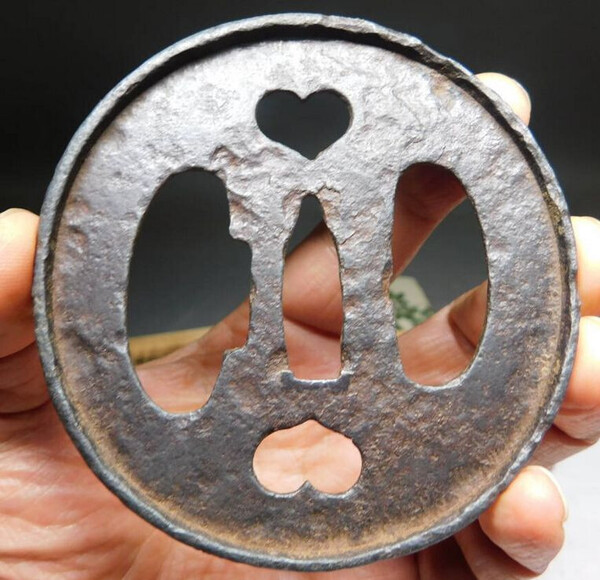 tsuba 2.jpg