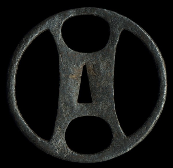 NAGAMAKI TSUBA 115 mm.jpg